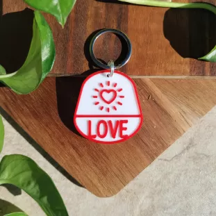 Dog Tag sau Breloc Personalizat - Medalion rosu cu simbol Dragoste