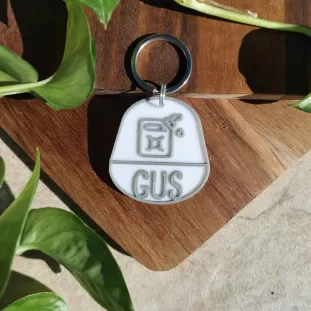 Dog Tag sau Breloc Personalizat - Medalion gri cu simbol Canistră de Gaz