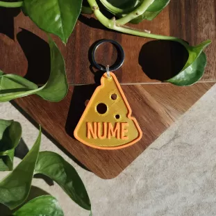 Dog Tag sau Breloc Personalizat - Medalion amuzant cu forma de Cașcaval