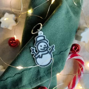 Dog Tag de Crăciun - Medalion cu formă de om de zăpadă pentru căței