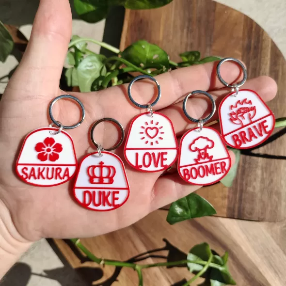 Dog Tag Personalizate - Medalioane sau brelocuri rosii cu diferite simboluri Duce Curaj Bomba Sakura Iubire