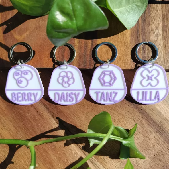 Dog Tag Personalizate - Medalioane sau brelocuri mov cu diferite simboluri Liliac Fructe de padure Floricica Nestemata