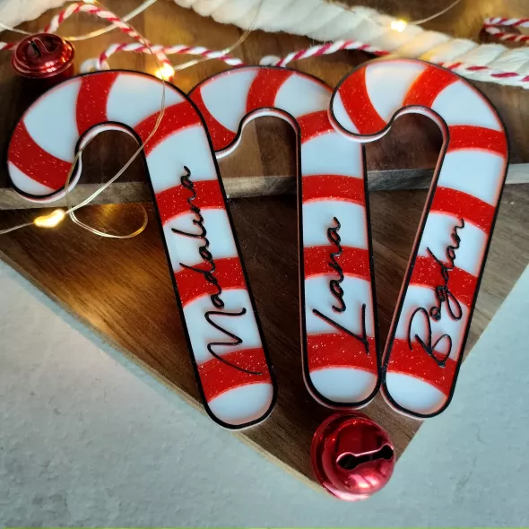 Candy Cane Personalizat - Decorațiune în formă de Acadică și Numele dorit